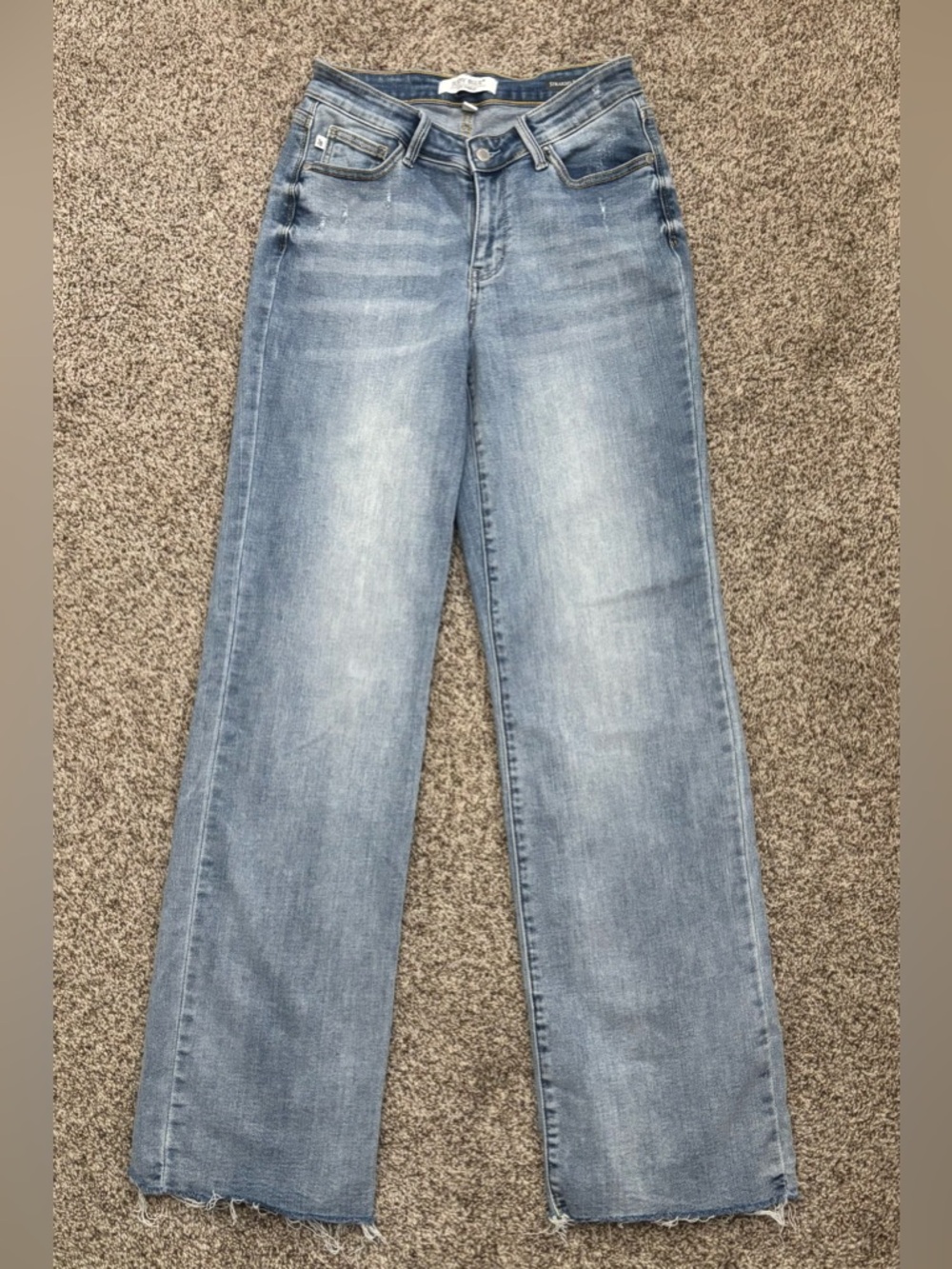 Judy Blue "Still The One" Light Wash High-Waisted V-Line Straight Leg Jeans